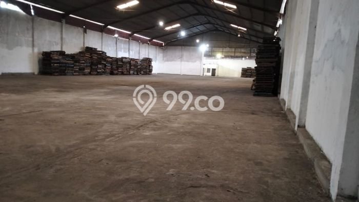 Gudang untuk Disewa di Pusat Jakarta Utara Luas Bangunan 1850m2 Gudang untuk Disewa di Pusat Jakarta Utara Luas Bangunan 1850m2