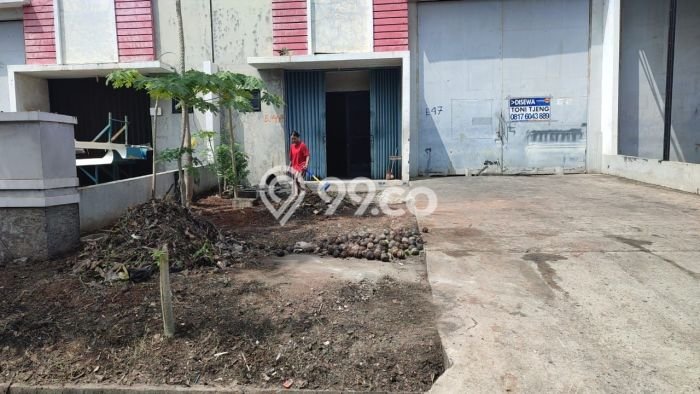 Gudang untuk Disewa di Pusat Jakarta Utara Luas Bangunan 240m2 Gudang untuk Disewa di Pusat Jakarta Utara Luas Bangunan 240m2