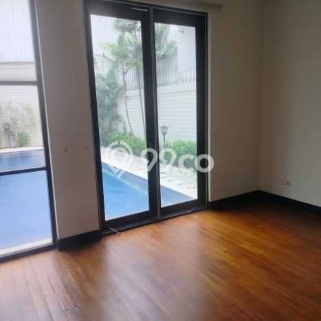 For Sale! Luxury House LT 685m2 Desain Elegan di Cipete For Sale! Luxury House LT 685m2 Desain Elegan di Cipete