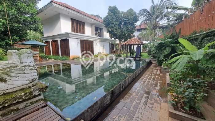 Hunian Modern dengan LT 1900m2 & LB 1000m2 Dikontrakkan di Cipete Hunian Modern dengan LT 1900m2 & LB 1000m2 Dikontrakkan di Cipete
