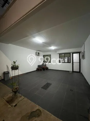 Rumah Modern Minimalis 3 Kamar Bisa Langsung Pindah di Kelapa Gading Rumah Modern Minimalis 3 Kamar Bisa Langsung Pindah di Kelapa Gading