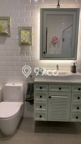 Disewakan! Rumah 3 Kamar Tidur &
2 Kamar Mandi di BSD, Tangerang Disewakan! Rumah 3 Kamar Tidur &
2 Kamar Mandi di BSD, Tangerang