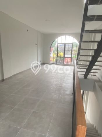 Ruko Komersial Dijual di BSD Tangerang Selatan LT 77m2 & LB 122m2 Ruko Komersial Dijual di BSD Tangerang Selatan LT 77m2 & LB 122m2