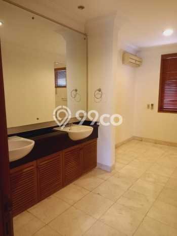 Rumah Sewa Jakarta Selatan LT 750m2 LB 500m2 Kawasan Kemang Rumah Sewa Jakarta Selatan LT 750m2 LB 500m2 Kawasan Kemang
