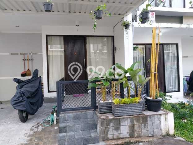 Rumah Minimalis 2 KT di Bintaro Tangerang Selatan Semi Furnished Rumah Minimalis 2 KT di Bintaro Tangerang Selatan Semi Furnished