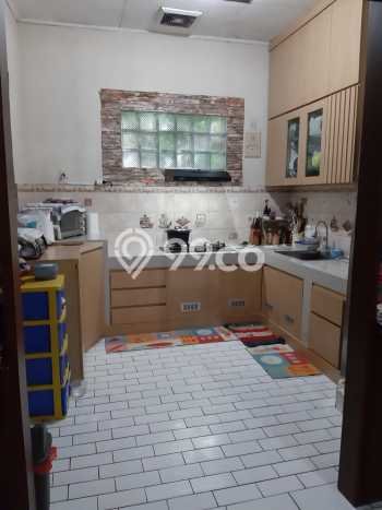 Rumah Elit Modern Tanpa Renovasi di Pondok Labu Jakarta Selatan Rumah Elit Modern Tanpa Renovasi di Pondok Labu Jakarta Selatan