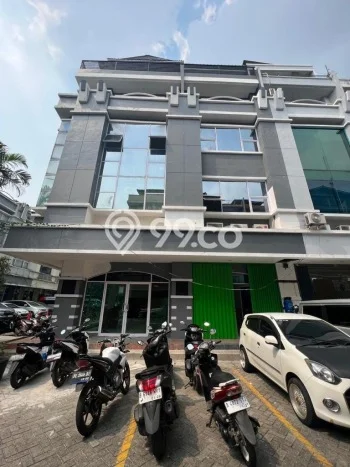 Ruko Dijual di Jakarta Selatan LT 180m2 & LB 450m2 Lokasi Terbaik! Ruko Dijual di Jakarta Selatan LT 180m2 & LB 450m2 Lokasi Terbaik!