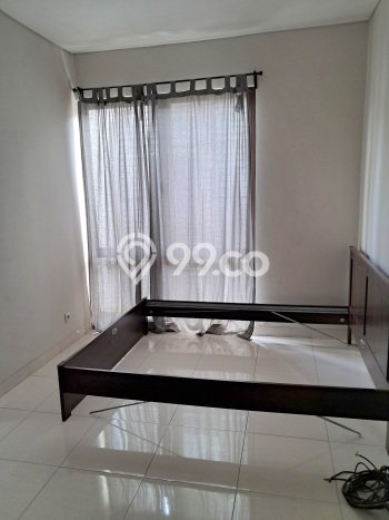 For Sale Rumah 2 Kamar Lokasi Strategis Nyaman dan Strategis di BSD For Sale Rumah 2 Kamar Lokasi Strategis Nyaman dan Strategis di BSD