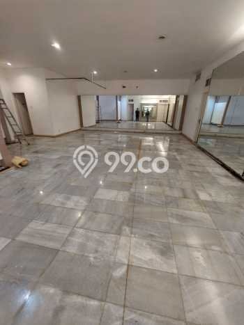 Hunian Elit LB 500m2 Siap Pakai Desain Elegan di Pondok Indah, Jakarta Selatan Hunian Elit LB 500m2 Siap Pakai Desain Elegan di Pondok Indah, Jakarta Selatan