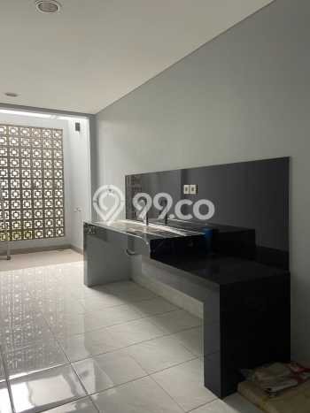 Rumah Luxury Modern Tanpa Renovasi di Ampera Jakarta Selatan Rumah Luxury Modern Tanpa Renovasi di Ampera Jakarta Selatan