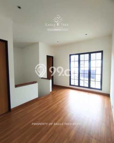 Hunian Elit LB 129m2 Siap Pakai Desain Elegan di Bintaro, Tangerang Selatan Hunian Elit LB 129m2 Siap Pakai Desain Elegan di Bintaro, Tangerang Selatan