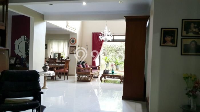 Dijual Rumah Mewah Elegan Dengan View Cantik di Bintaro, Tangerang Selatan Dijual Rumah Mewah Elegan Dengan View Cantik di Bintaro, Tangerang Selatan