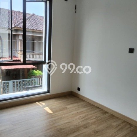 Dijual Rumah Luas Elegan Dengan View Eksklusif di Bintaro, Jakarta Selatan Dijual Rumah Luas Elegan Dengan View Eksklusif di Bintaro, Jakarta Selatan