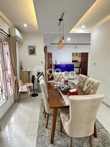 Siap Huni Rumah Mewah 6 Kamar di Cimanggis Dekat ke Mana Saja Siap Huni Rumah Mewah 6 Kamar di Cimanggis Dekat ke Mana Saja