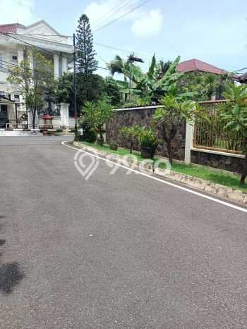 Ready to Use! Premium House LT 786m2 Desain Modern di Pulomas Ready to Use! Premium House LT 786m2 Desain Modern di Pulomas