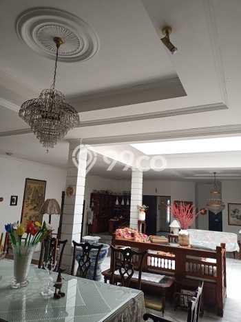 Ready to Use! Premium House LT 786m2 Desain Modern di Pulomas Ready to Use! Premium House LT 786m2 Desain Modern di Pulomas