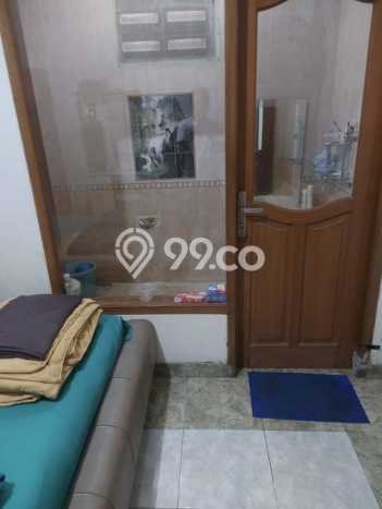 For Sale Rumah 4 Kamar Lokasi Strategis Bagus dan Strategis di Jatinegara For Sale Rumah 4 Kamar Lokasi Strategis Bagus dan Strategis di Jatinegara