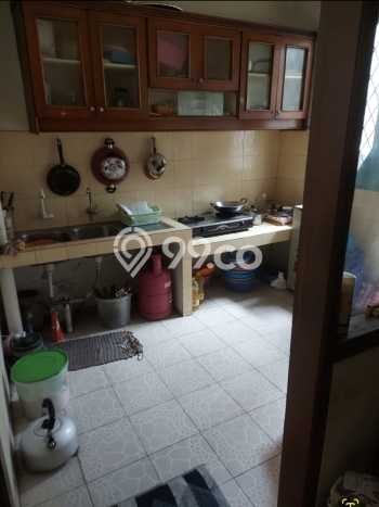 For Sale Rumah 4 Kamar Lokasi Strategis Bagus dan Strategis di Jatinegara For Sale Rumah 4 Kamar Lokasi Strategis Bagus dan Strategis di Jatinegara
