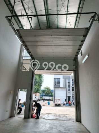 Untuk Dijual! Gudang di Green Lake City Jakarta Barat LT 120m2 / LB 120m2 Kawasan Strategis Untuk Dijual! Gudang di Green Lake City Jakarta Barat LT 120m2 / LB 120m2 Kawasan Strategis