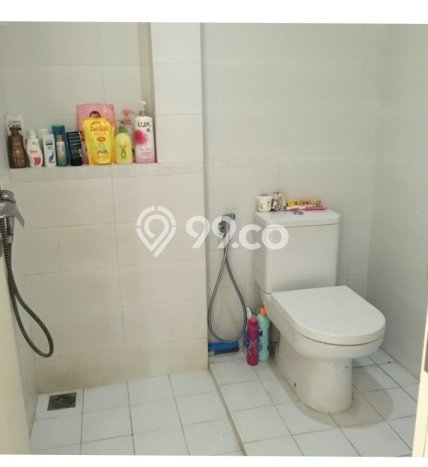 Rumah Sewa Jakarta Barat LT 60m2 LB 87m2 Kawasan Green Lake City Rumah Sewa Jakarta Barat LT 60m2 LB 87m2 Kawasan Green Lake City