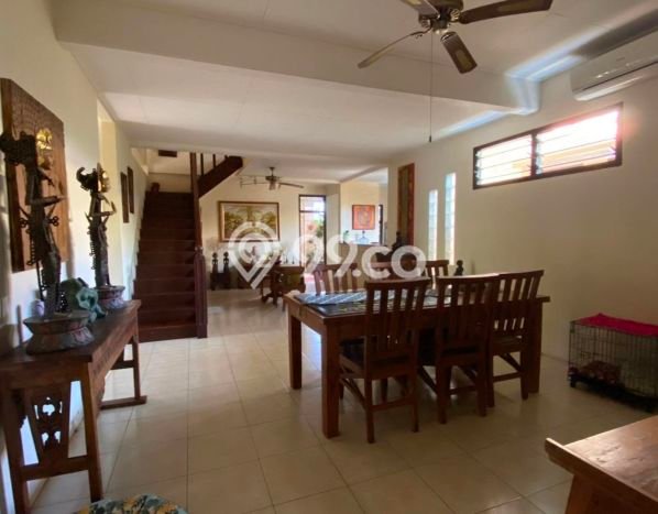 Rumah Elit LB 300m2 Siap Pakai Desain Elegan di Nusa Dua, Badung Rumah Elit LB 300m2 Siap Pakai Desain Elegan di Nusa Dua, Badung