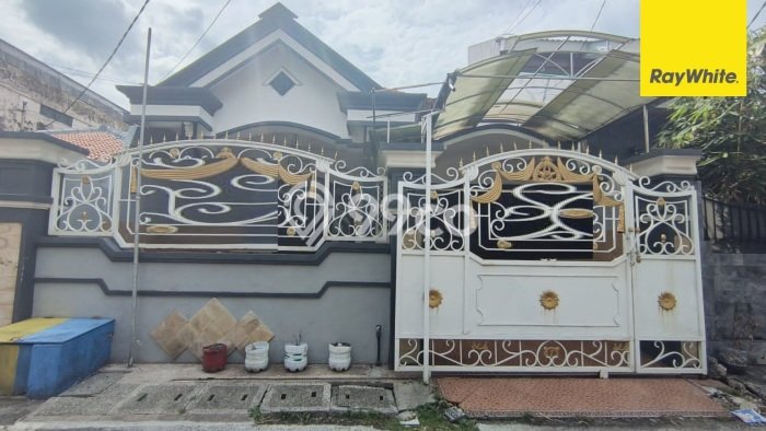 Disewakan Hunian Konsep Minimalis di Wonokromo Surabaya dengan 6 Kamar Disewakan Hunian Konsep Minimalis di Wonokromo Surabaya dengan 6 Kamar