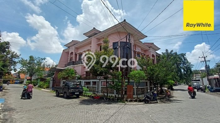Ready to Use! Luxury House LT 496m2 Desain Elegan di Kutisari Ready to Use! Luxury House LT 496m2 Desain Elegan di Kutisari