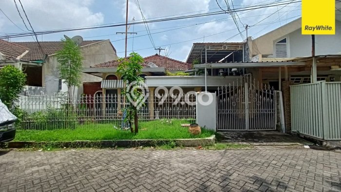 Hunian Eksklusif Siap Huni LT 312m2 di Sukolilo, Surabaya Hunian Eksklusif Siap Huni LT 312m2 di Sukolilo, Surabaya