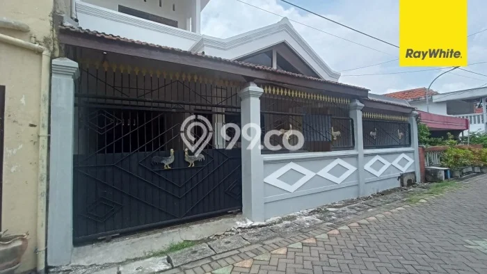 Rumah Elit LB 288m2 Siap Pakai Desain Elegan di Ketintang, Surabaya Rumah Elit LB 288m2 Siap Pakai Desain Elegan di Ketintang, Surabaya