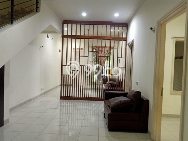 Rumah Luxury Modern Siap Huni di Gading Serpong Pondok Hijau Golf Tangerang Rumah Luxury Modern Siap Huni di Gading Serpong Pondok Hijau Golf Tangerang