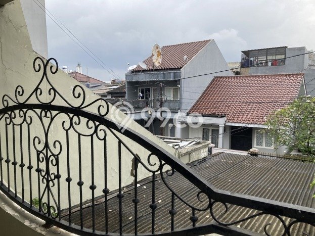 Dijual Rumah Luas Elegan Dengan View Cantik di Buaran, Jakarta Timur Dijual Rumah Luas Elegan Dengan View Cantik di Buaran, Jakarta Timur