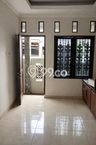 Dijual Rumah Luas Elegan Dengan View Cantik di Buaran, Jakarta Timur Dijual Rumah Luas Elegan Dengan View Cantik di Buaran, Jakarta Timur