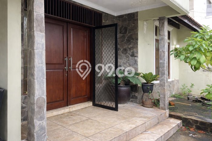 Dijual Rumah Luas Elegan Dengan View Cantik di Buaran, Jakarta Timur Dijual Rumah Luas Elegan Dengan View Cantik di Buaran, Jakarta Timur