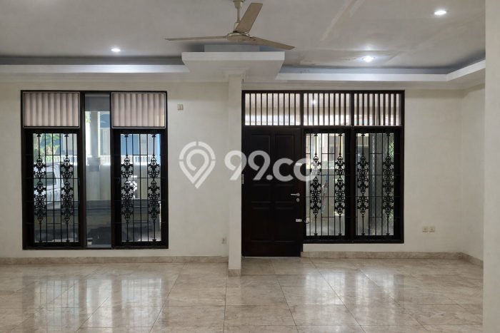 Dijual Rumah Luas Elegan Dengan View Cantik di Buaran, Jakarta Timur Dijual Rumah Luas Elegan Dengan View Cantik di Buaran, Jakarta Timur