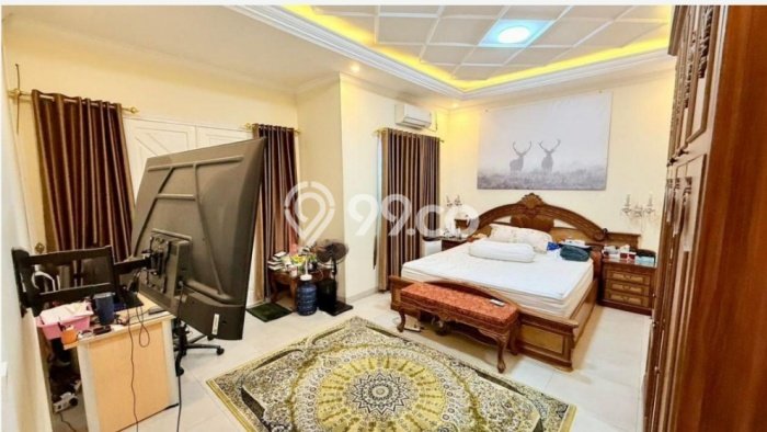 Hunian Mewah LB 330m2 Siap Pakai Desain Elegan di Taman Galaxy, Bekasi Hunian Mewah LB 330m2 Siap Pakai Desain Elegan di Taman Galaxy, Bekasi
