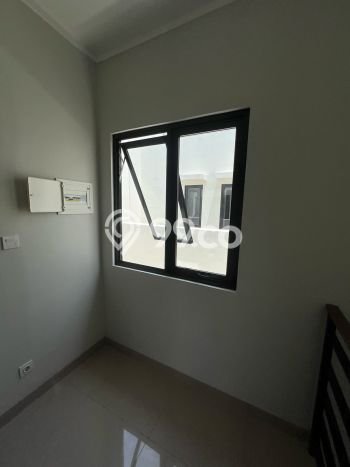 Jarang Ada! Rumah Sewa 2 Kamar Bagus Siap Huni Summarecon Crown Gading Jarang Ada! Rumah Sewa 2 Kamar Bagus Siap Huni Summarecon Crown Gading