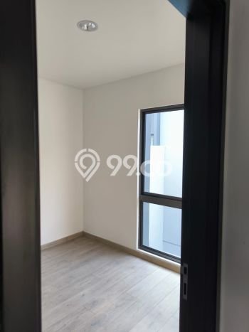 LOKASI STRATEGIS! Rumah di Cakung, Akses ke Tol, 5 KT, LT 112m² Bangunan 200m² LOKASI STRATEGIS! Rumah di Cakung, Akses ke Tol, 5 KT, LT 112m² Bangunan 200m²