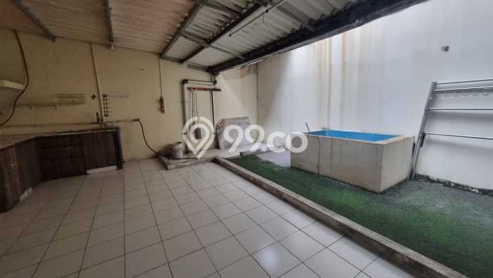 Lokasi strategis! Rumah siap pakai dikontrakkan di Cakung LB 130m2 Lokasi strategis! Rumah siap pakai dikontrakkan di Cakung LB 130m2