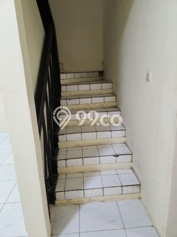 LOKASI STRATEGIS! Rumah di Cakung, Akses ke Tol, 5 KT, LT 112m² Bangunan 200m² LOKASI STRATEGIS! Rumah di Cakung, Akses ke Tol, 5 KT, LT 112m² Bangunan 200m²