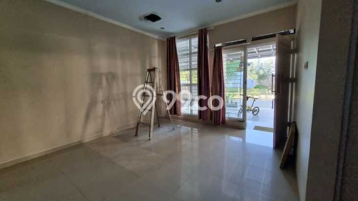 Rumah Bagus Siap Huni Di Cakung Luas 200m2 Lokasi Strategis Rumah Bagus Siap Huni Di Cakung Luas 200m2 Lokasi Strategis