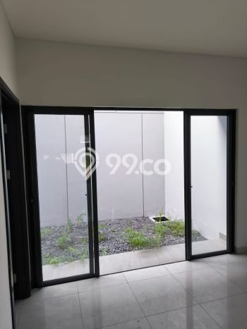 LOKASI STRATEGIS! Rumah di Cakung, Akses ke Tol, 5 KT, LT 112m² Bangunan 200m² LOKASI STRATEGIS! Rumah di Cakung, Akses ke Tol, 5 KT, LT 112m² Bangunan 200m²