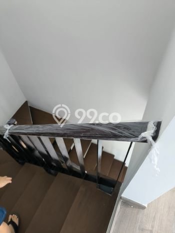 LOKASI STRATEGIS! Rumah di Cakung, Akses ke Tol, 5 KT, LT 112m² Bangunan 200m² LOKASI STRATEGIS! Rumah di Cakung, Akses ke Tol, 5 KT, LT 112m² Bangunan 200m²