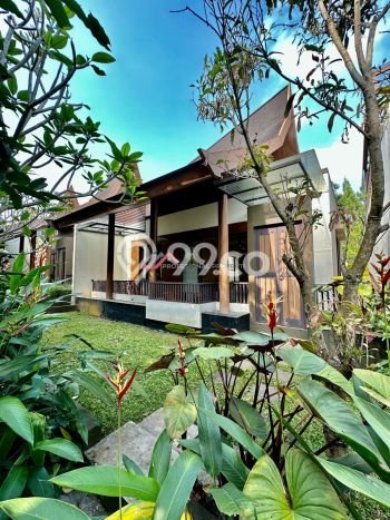 Vila Strategis Kawasan , Dimensi 220m2m², View Menarik sekitar Vila Strategis Kawasan , Dimensi 220m2m², View Menarik sekitar