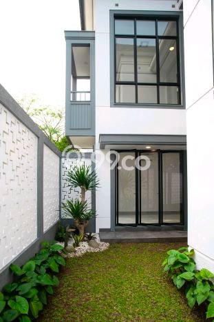 For Sale Rumah Mewah Exclusive di BSD, Tangerang Selatan For Sale Rumah Mewah Exclusive di BSD, Tangerang Selatan