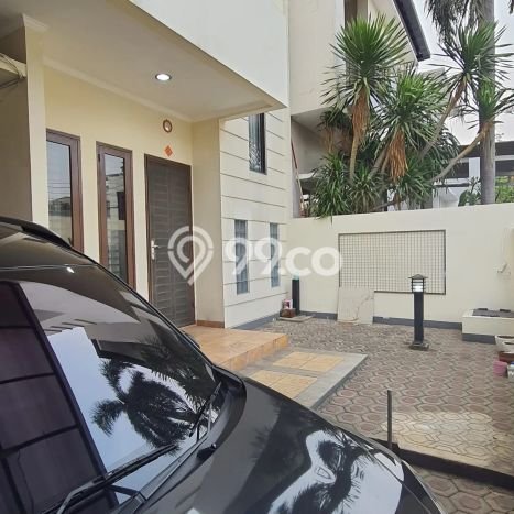 Ready to Use! Premium House LT 153m2 Desain Elegan di Slipi Ready to Use! Premium House LT 153m2 Desain Elegan di Slipi