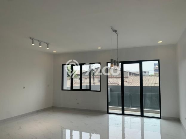Jual Rumah 5 KT di Kebayoran Baru, Jakarta Selatan - Luas Tanah 130m2m² Jual Rumah 5 KT di Kebayoran Baru, Jakarta Selatan - Luas Tanah 130m2m²