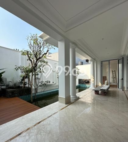Siap Huni Rumah Mewah 8 Kamar di Kebayoran Baru Dekat ke Mana Pun Siap Huni Rumah Mewah 8 Kamar di Kebayoran Baru Dekat ke Mana Pun