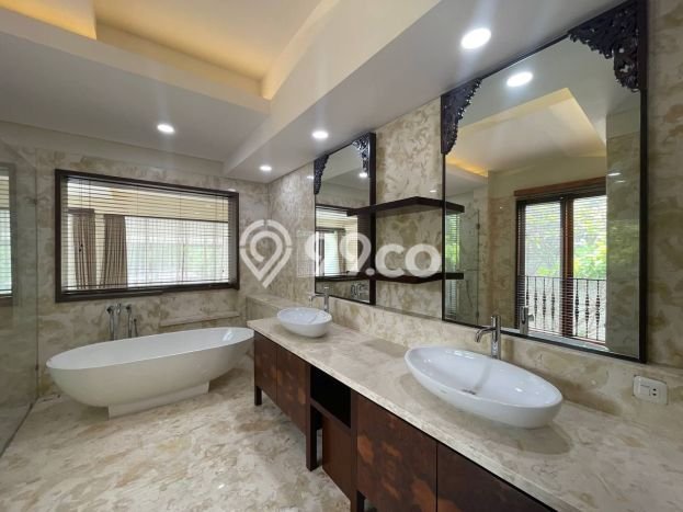 Hot Offer Hunian Premium Ideal dan Luas di Cilandak, Jakarta Selatan Hot Offer Hunian Premium Ideal dan Luas di Cilandak, Jakarta Selatan