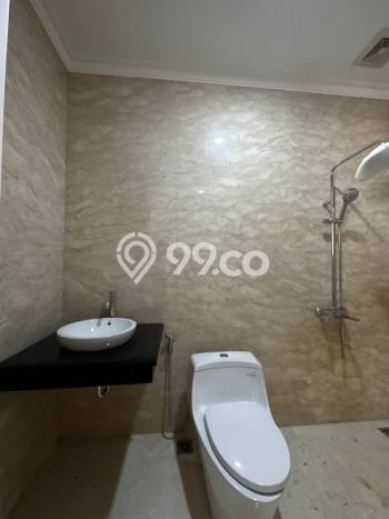 Rumah Luxury Modern Tanpa Renovasi di Pondok Indah Jakarta Selatan Rumah Luxury Modern Tanpa Renovasi di Pondok Indah Jakarta Selatan