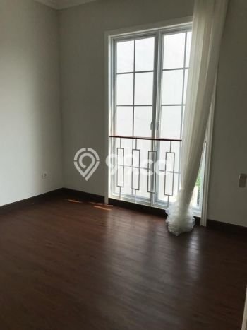 Sewa Rumah Nyaman di Kebayoran Baru Siap Huni dan Strategis Sewa Rumah Nyaman di Kebayoran Baru Siap Huni dan Strategis